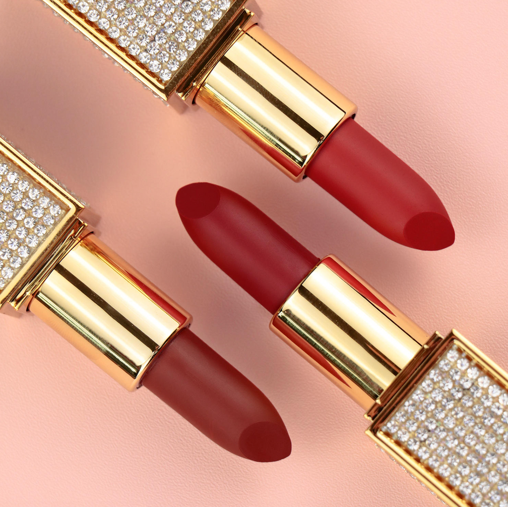 Luxury Velvet Matte Lipstick – Long-Lasting Waterproof Lip Color