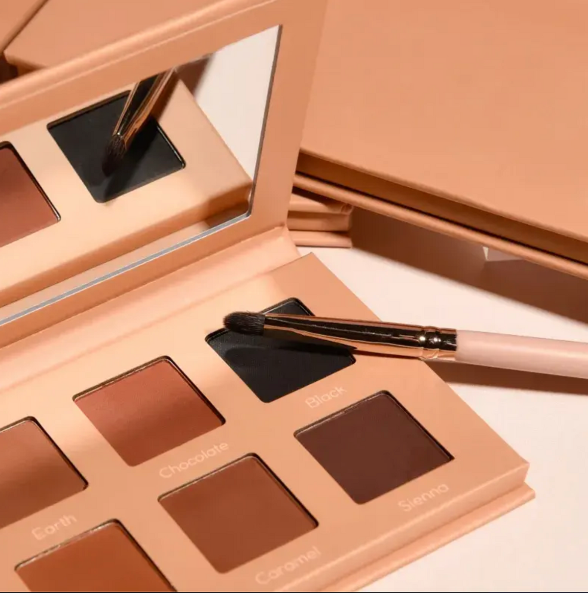 Nude & Dark Eyeshadow Palette – Highly Pigmented Long-Lasting Eye Makeup